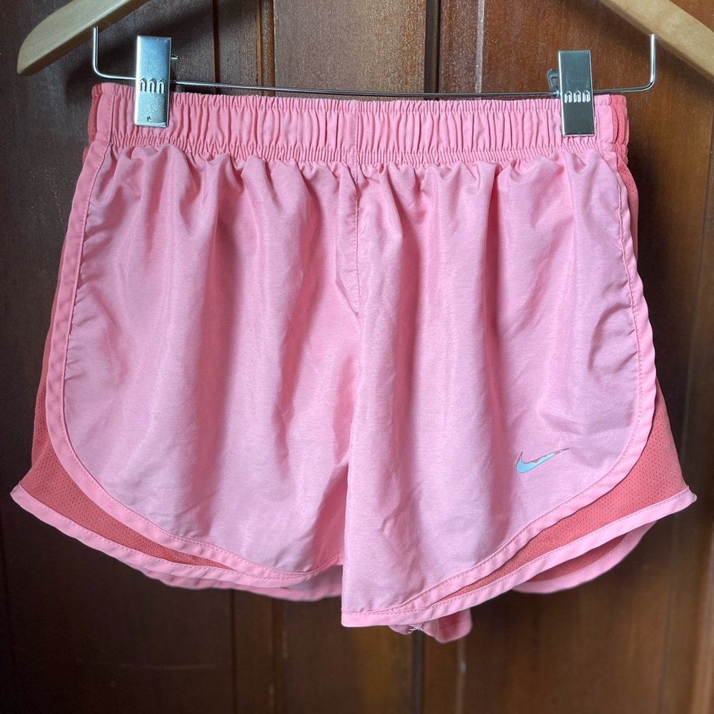 Nike dri fit women's medium pink athletic shorts